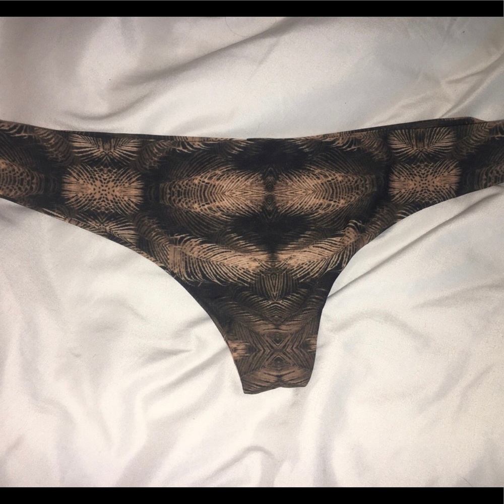 Stone Fox Swin Cai Bottoms